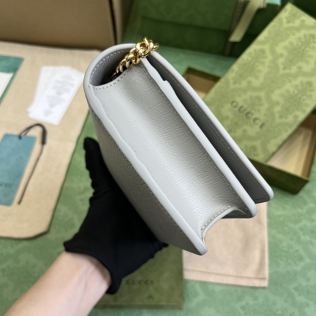 Gucci Chain Wallet With Gucci Script (12.5x 20x 4cm) - PerfectKickZ