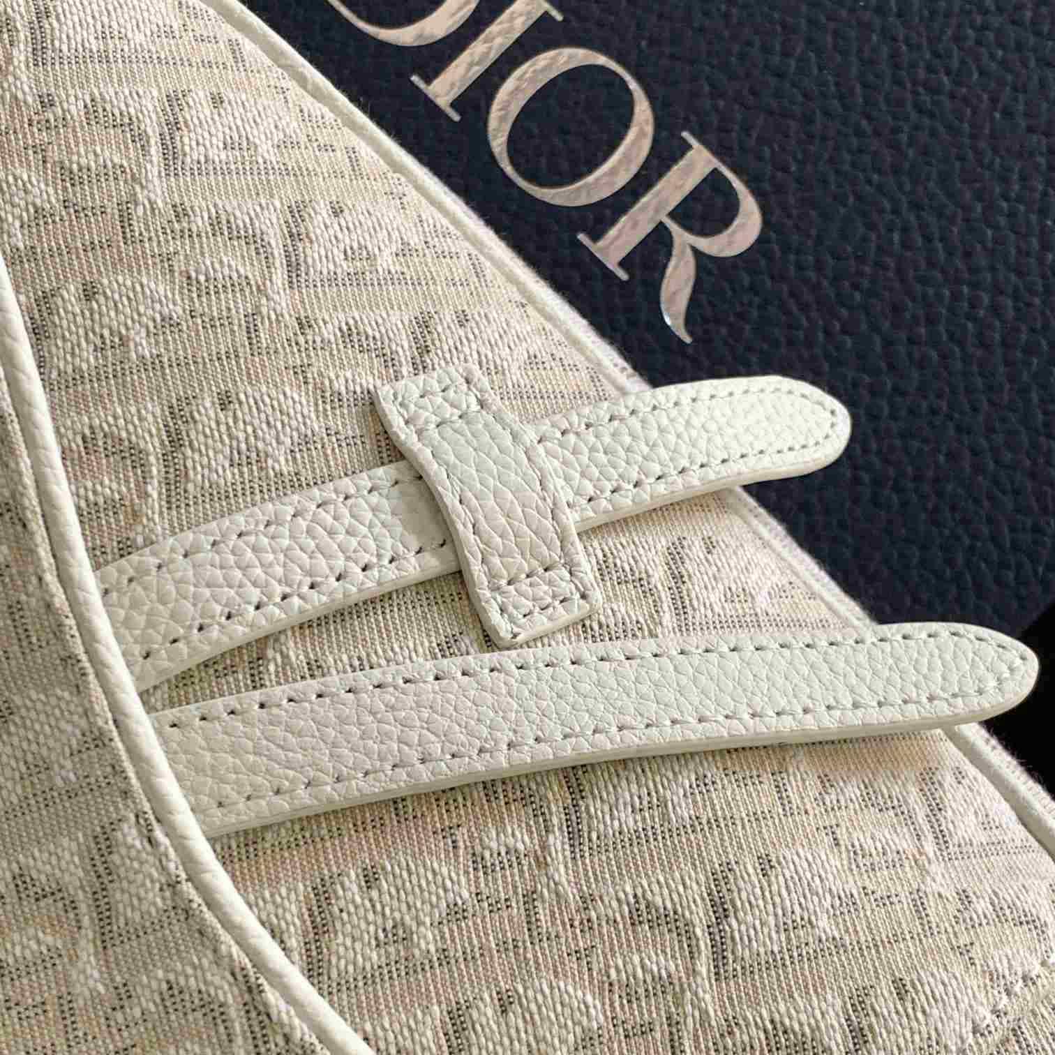 Dior Saddle Bag   (20 x 28.6 x 5cm) - PerfectKickZ