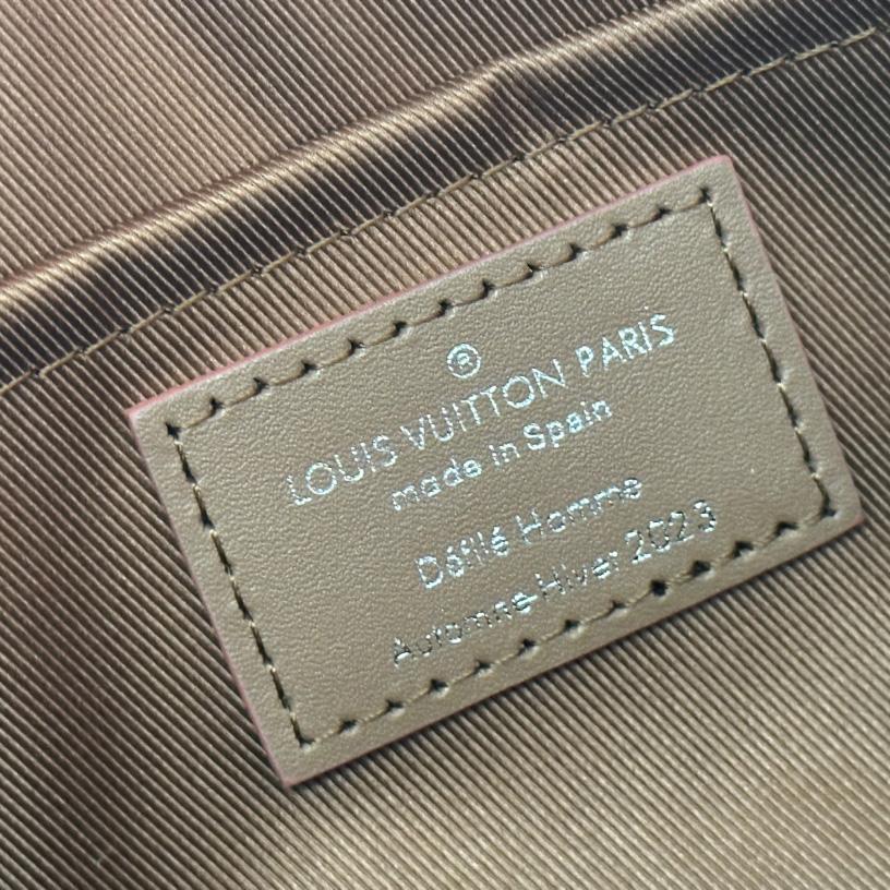 Louis Vuitton Soft Polochon MM   M23092 - PerfectKickZ