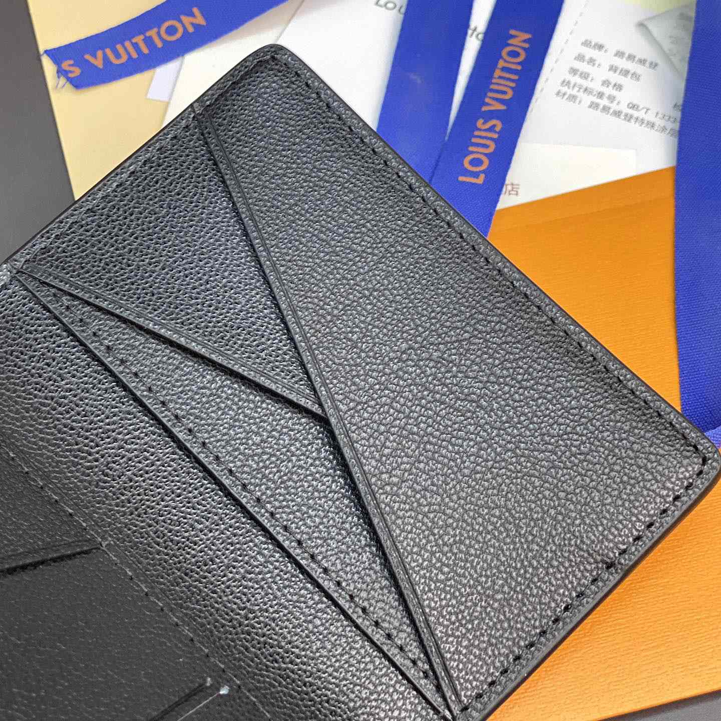 Louis Vuitton Wallet    8 x 11 x 1cm - PerfectKickZ