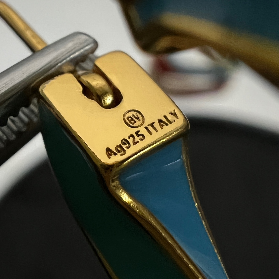 Bottega Veneta Twist Triangle Hoop Earrings - PerfectKickZ
