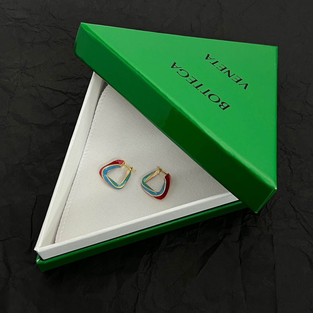 Bottega Veneta Twist Triangle Hoop Earrings - PerfectKickZ