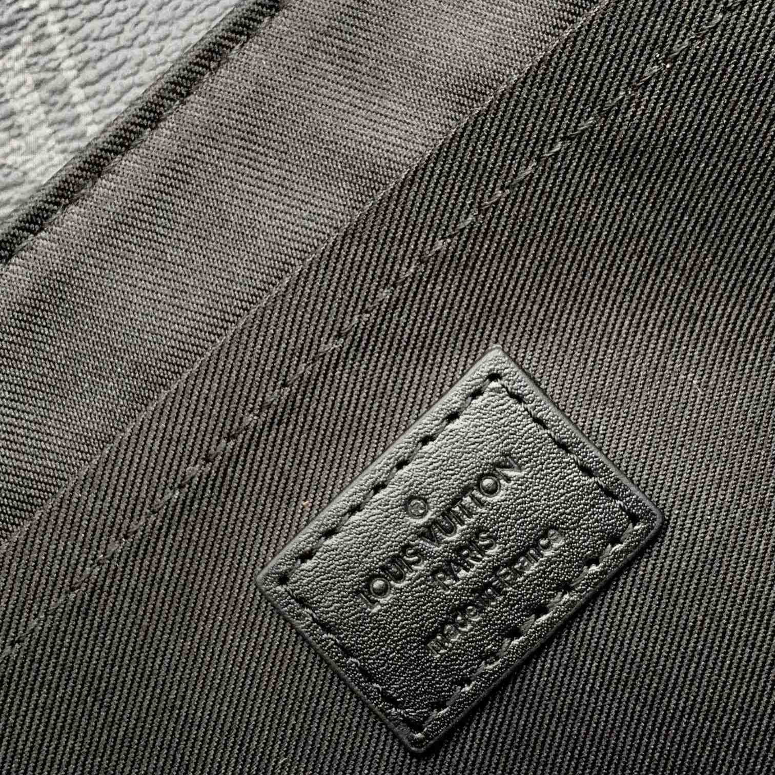 Louis Vuitton S-Cape Messenger   M46794 - PerfectKickZ