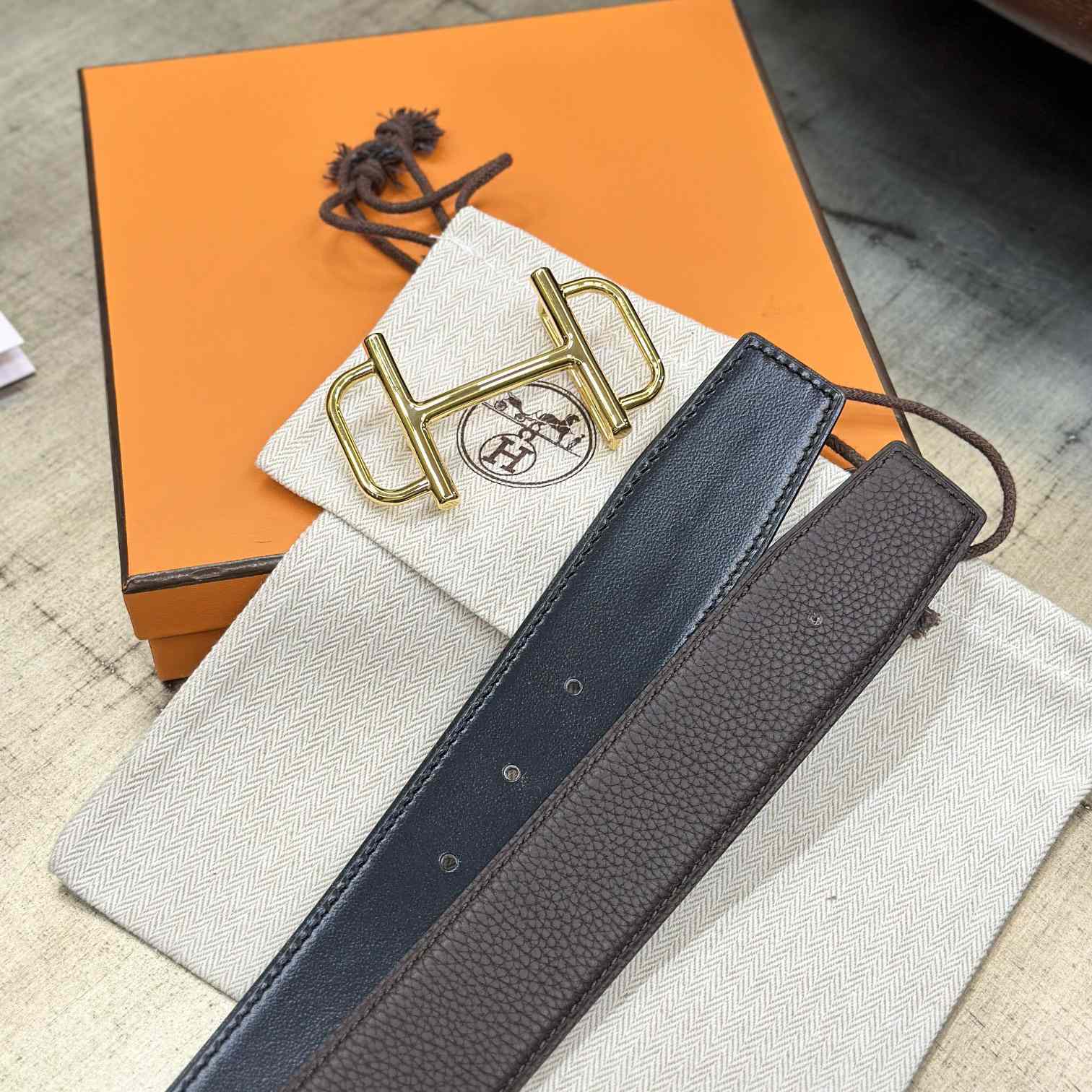 Hermes Royal Belt Buckle & Reversible Leather Strap 38 mm - PerfectKickZ