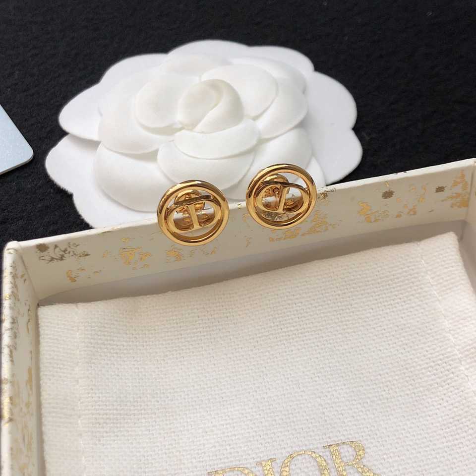 Dior 30 Montaigne Stud Earrings - PerfectKickZ