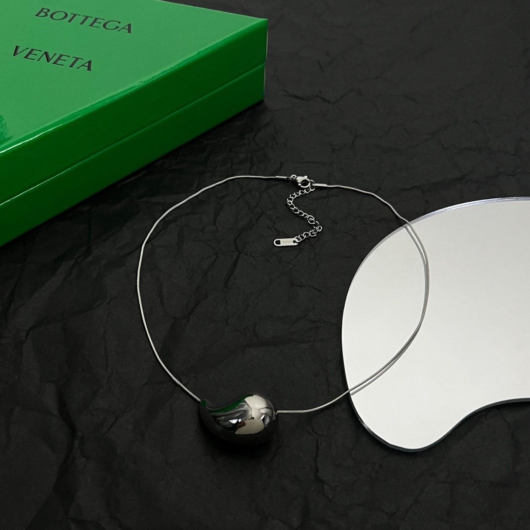 Bottega Veneta Drop Pendant Necklace - PerfectKickZ