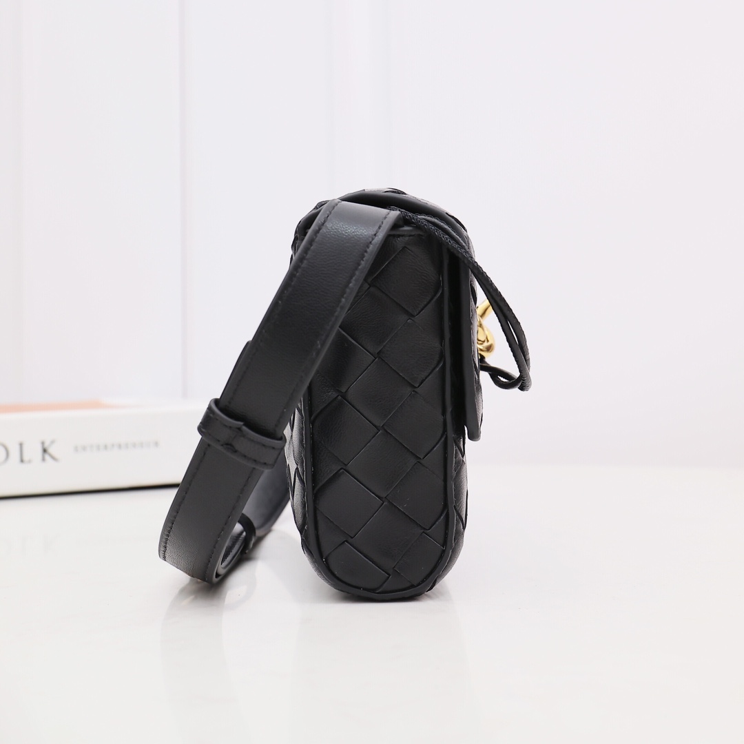 Bottega Veneta Mini Andiamo Cross-Body Bag - PerfectKickZ