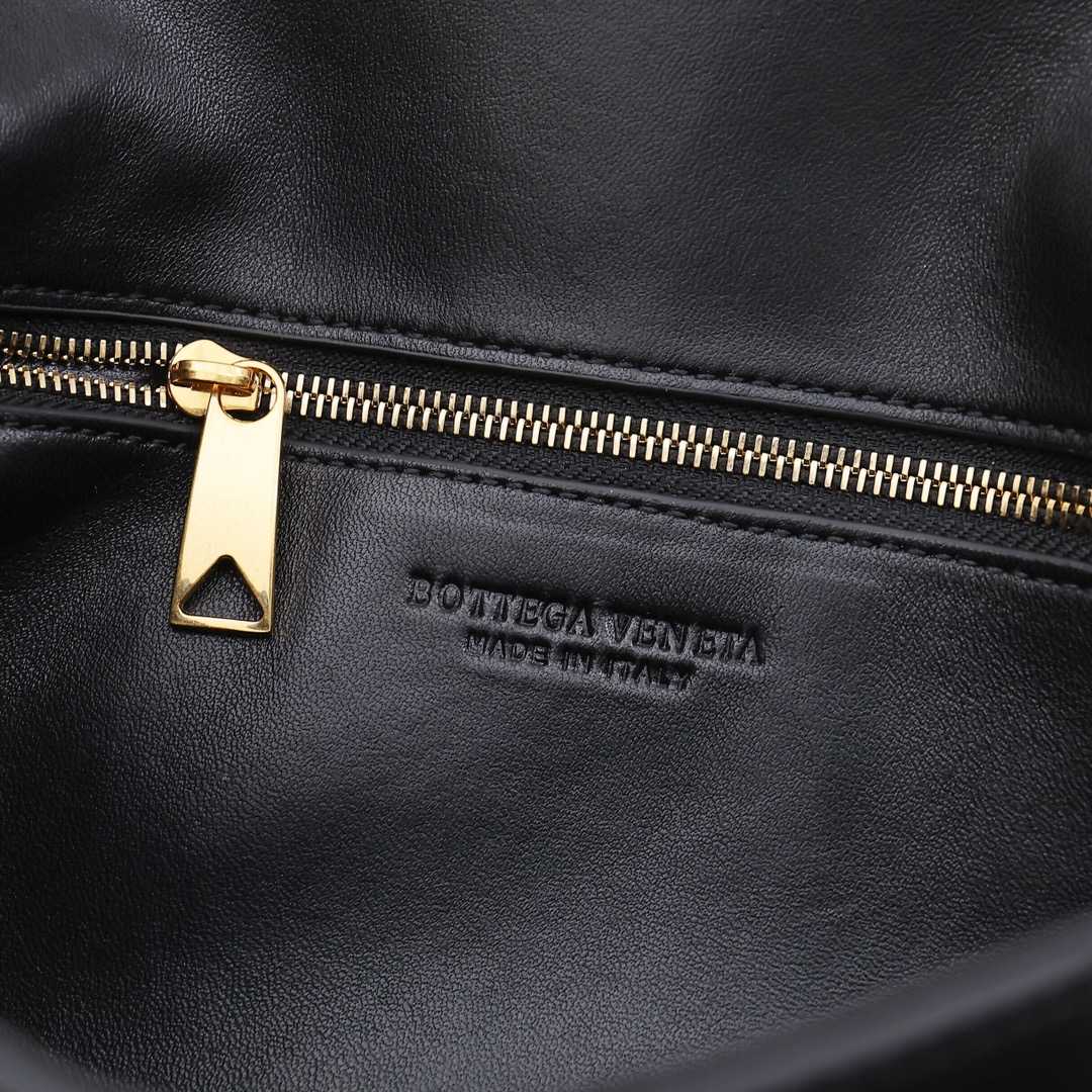 Bottega Veneta Mini Andiamo Cross-Body Bag - PerfectKickZ