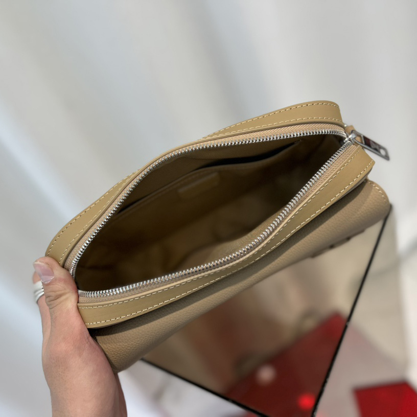 Louis Vuitton Fastline Messenger Bag   M23710 - PerfectKickZ