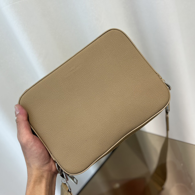 Louis Vuitton Fastline Messenger Bag   M23710 - PerfectKickZ