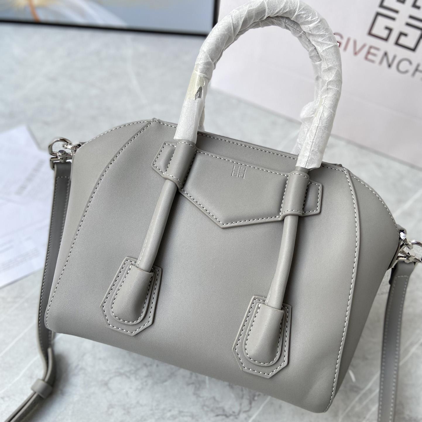 Givenchy Mini Antigona Lock Bag (23*27*13cm) - PerfectKickZ