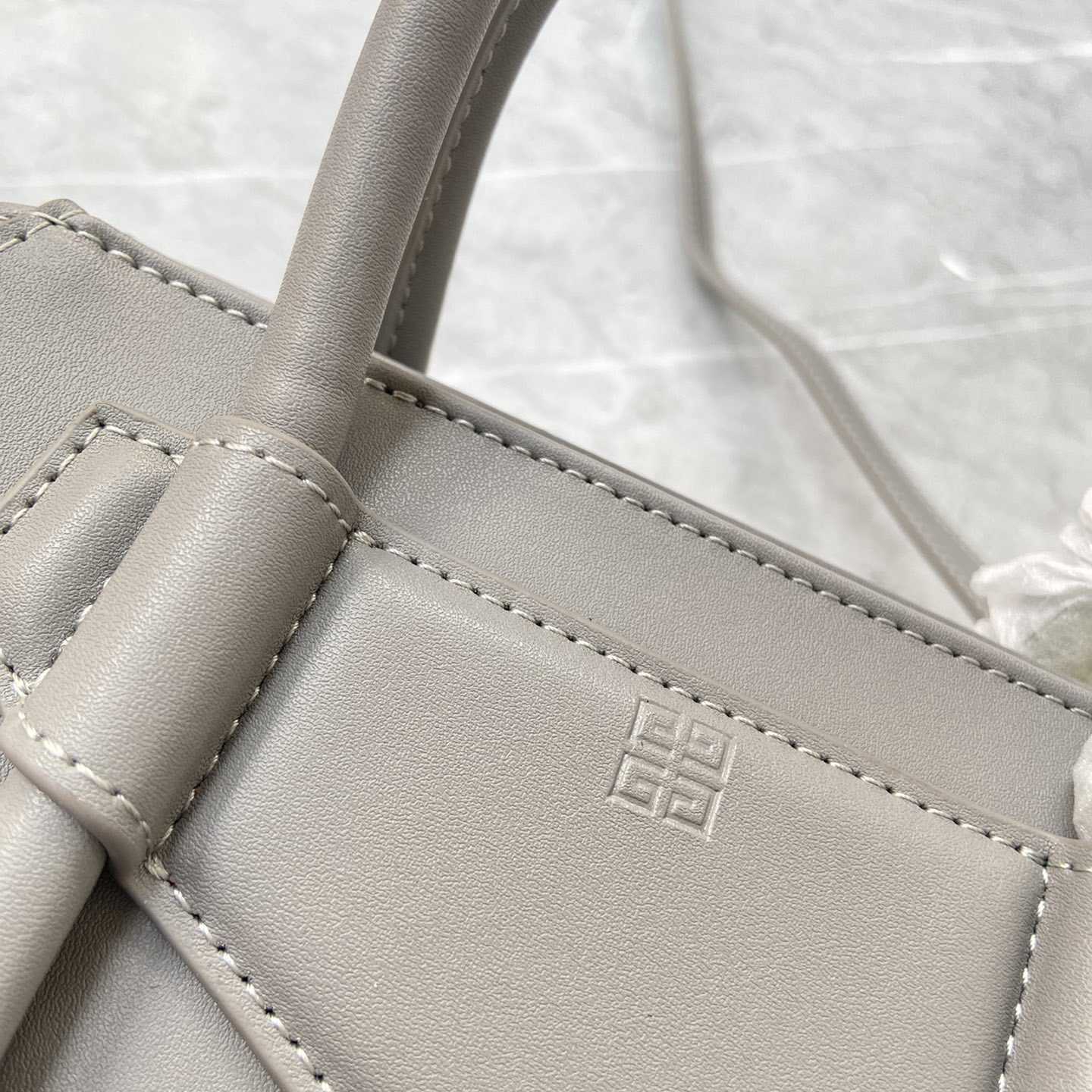 Givenchy Mini Antigona Lock Bag (23*27*13cm) - PerfectKickZ