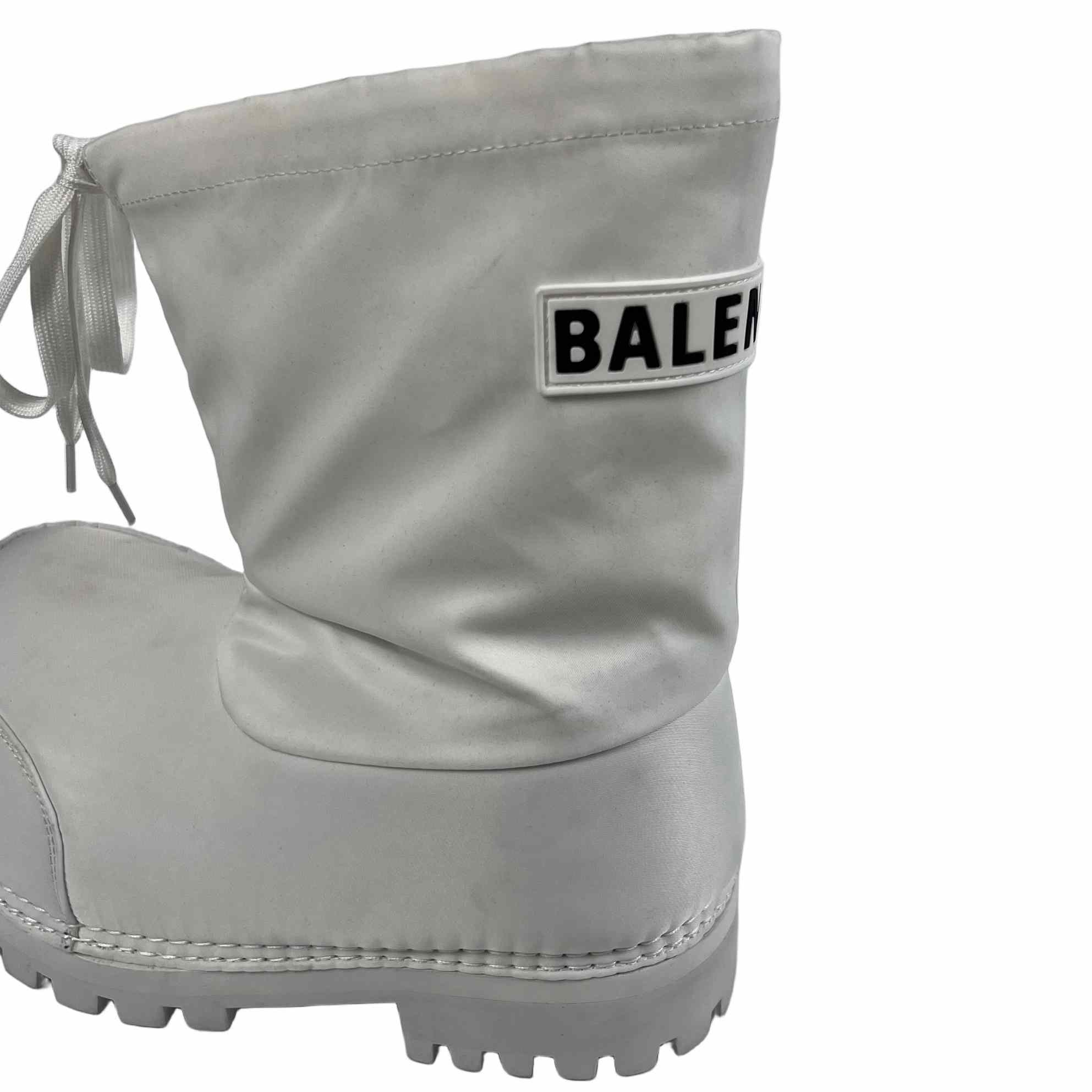 Balenciaga Alaska Low Boot In White Nylon - PerfectKickZ