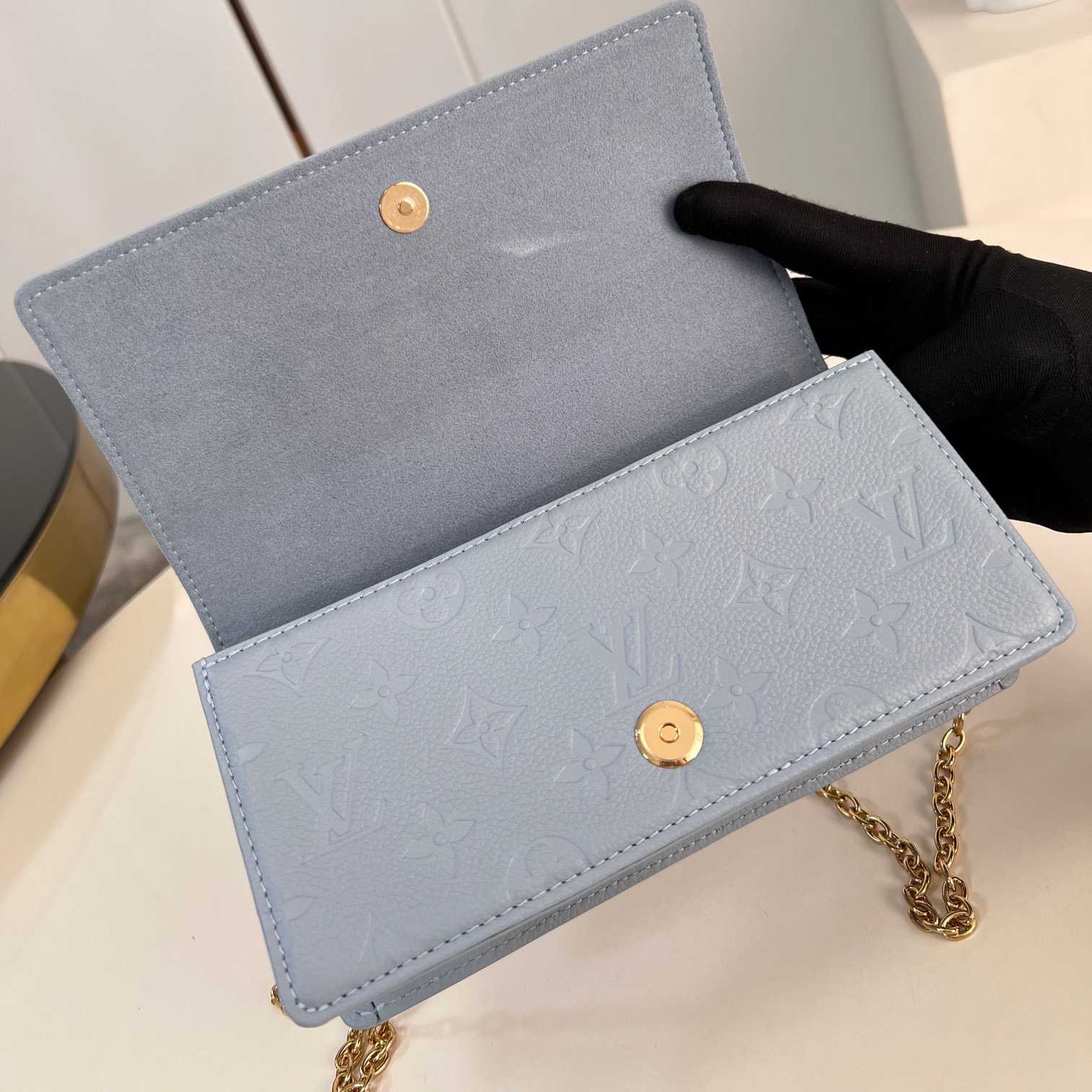 Louis Vuitton Wallet On Chain Lily    M83233 - PerfectKickZ