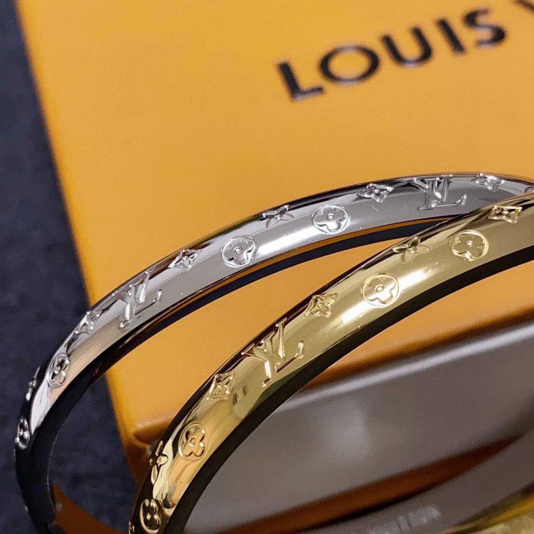 Louis Vuitto Nanogram Bracelet  M1029 - PerfectKickZ