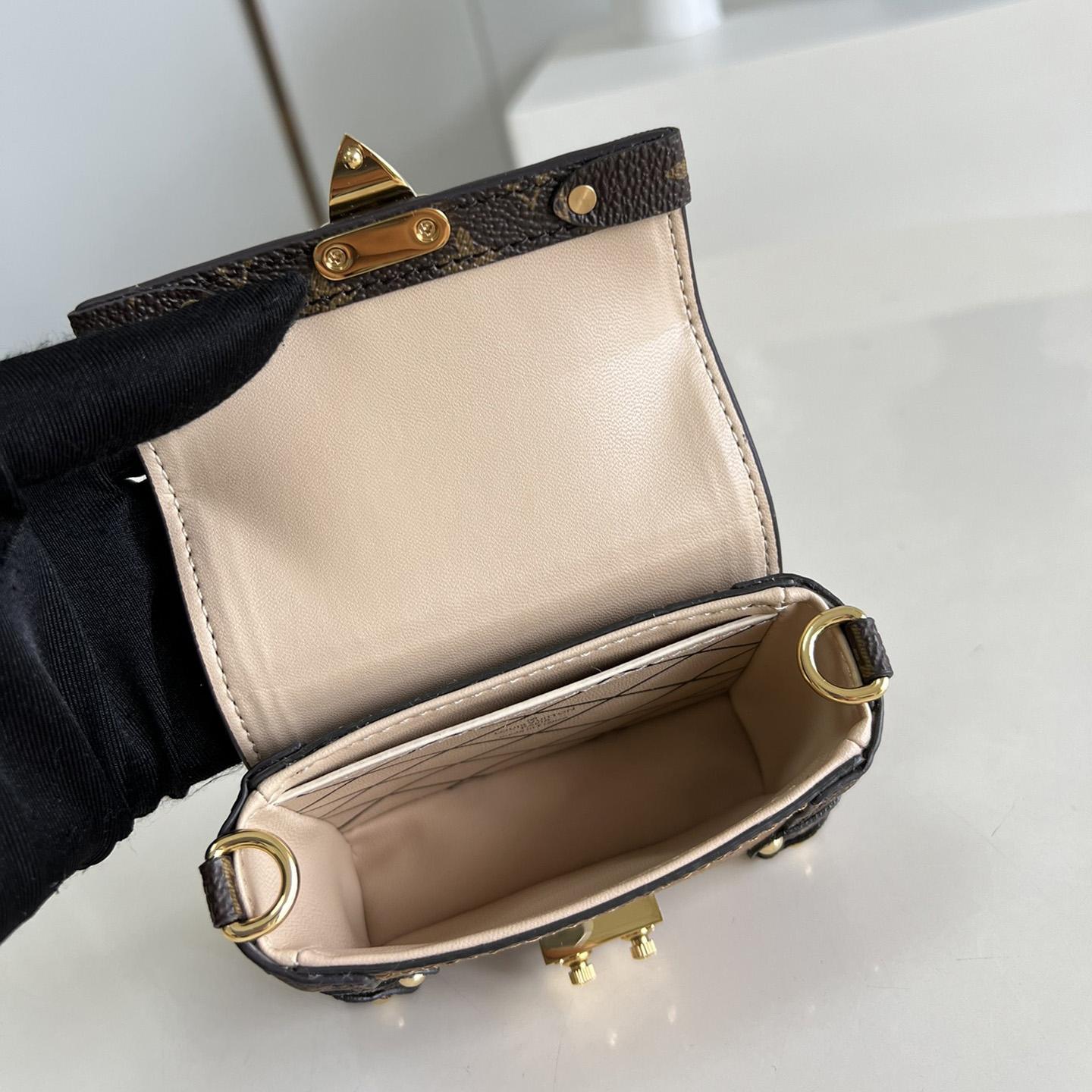 Louis Vuitton Essential Trunk   7.5 x 10.5 x 4cm   M68566 - 