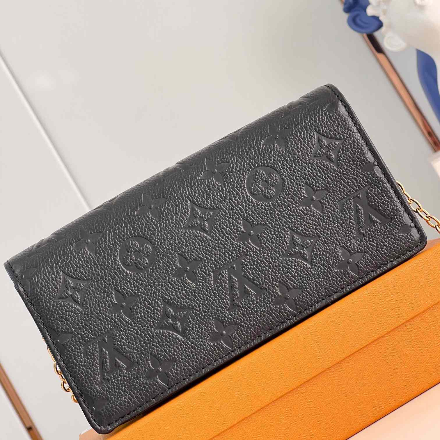 Louis Vuitton Wallet On Chain Lily    M46919 - PerfectKickZ