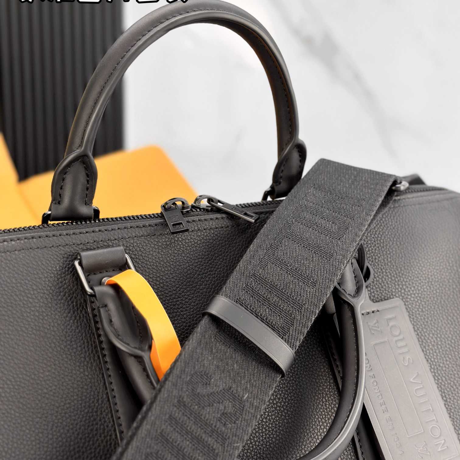 Louis Vuitton Keepall Bandoulière 40   M57088 - PerfectKickZ
