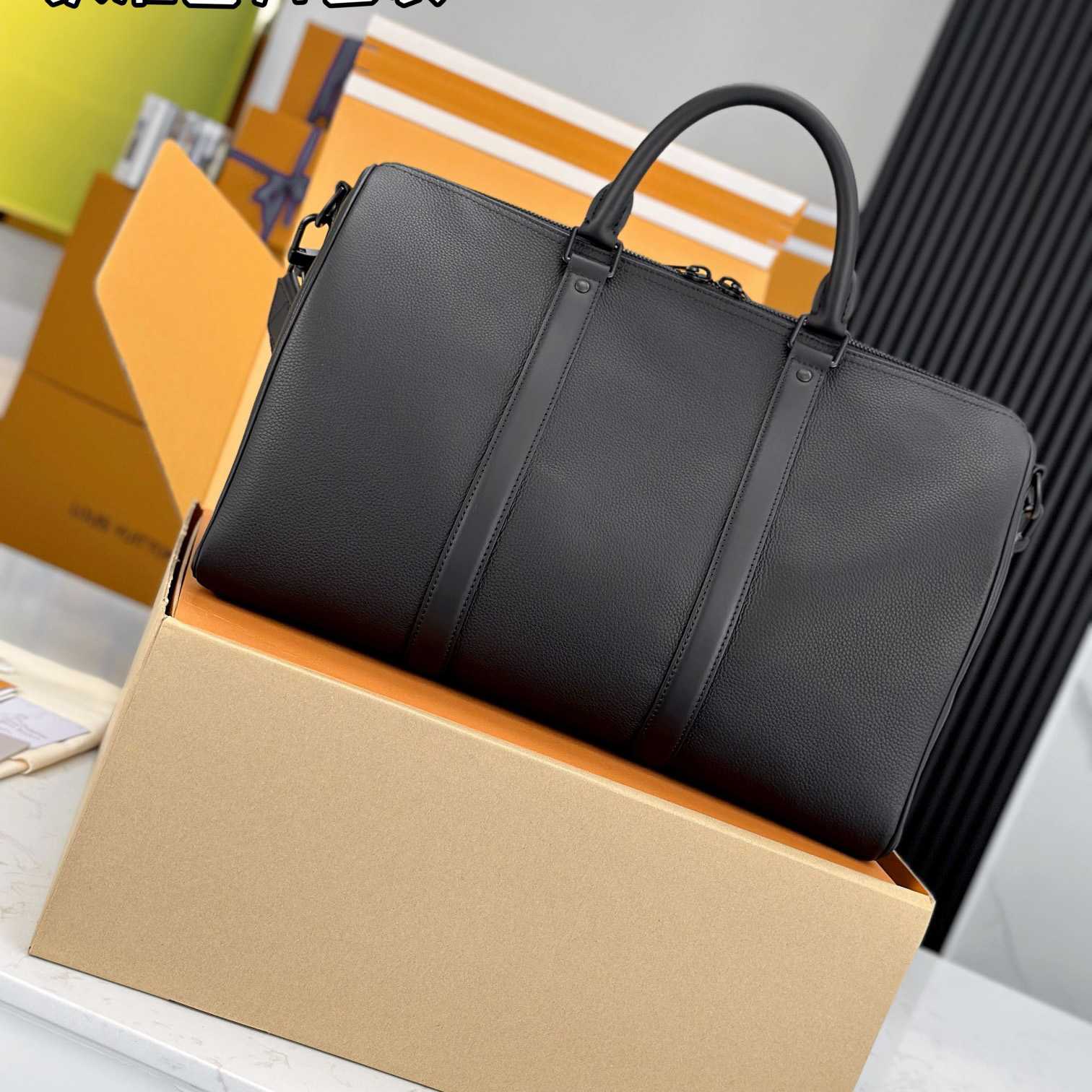 Louis Vuitton Keepall Bandoulière 40   M57088 - PerfectKickZ