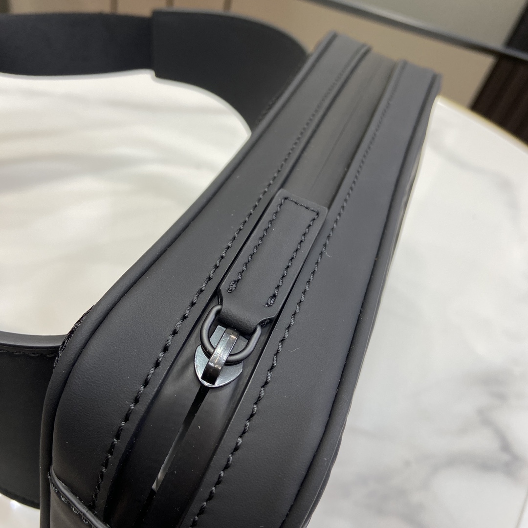 Gucci GG Belt Bag - PerfectKickZ
