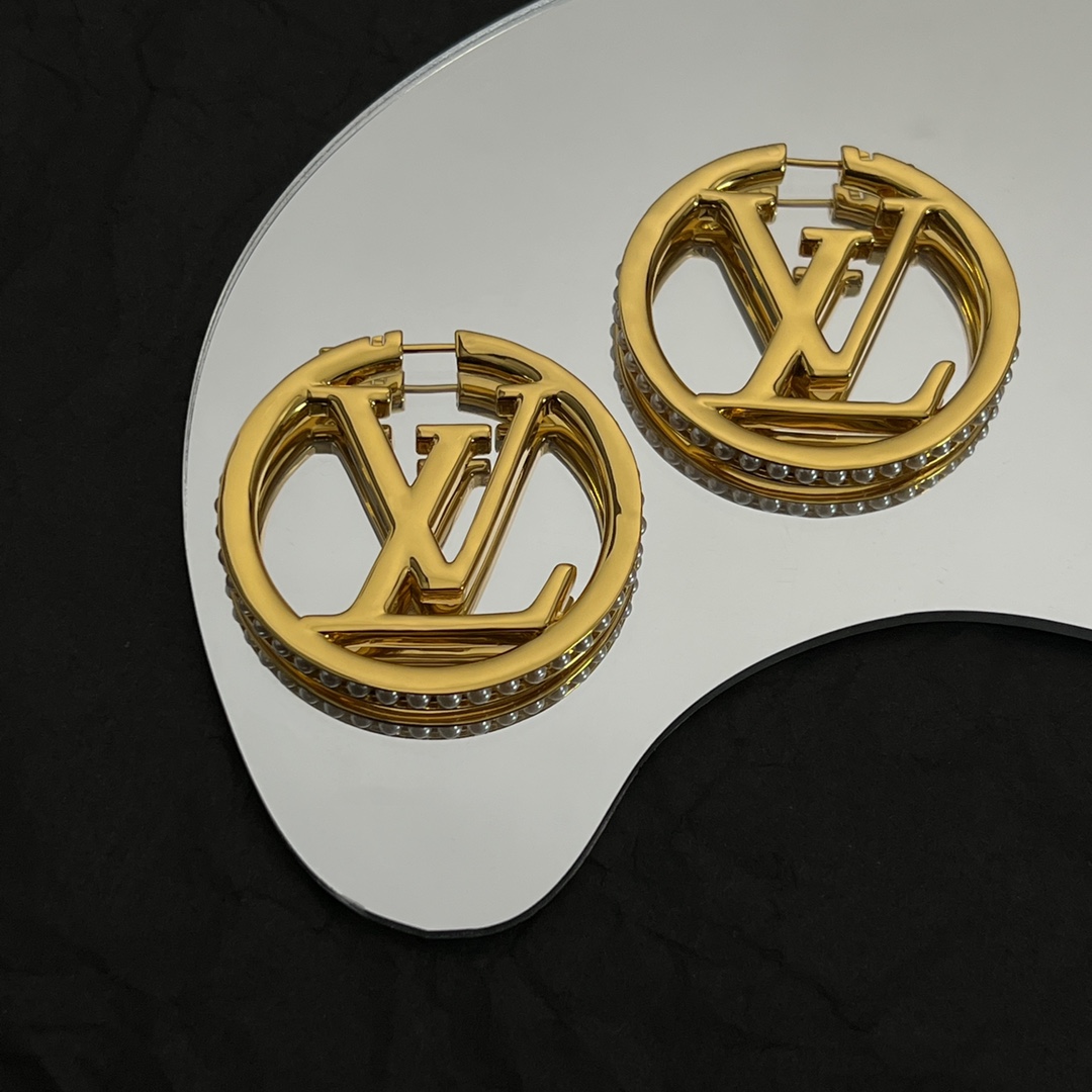 Louis Vuitto Louise Pearls Earrings     M01329 - PerfectKickZ