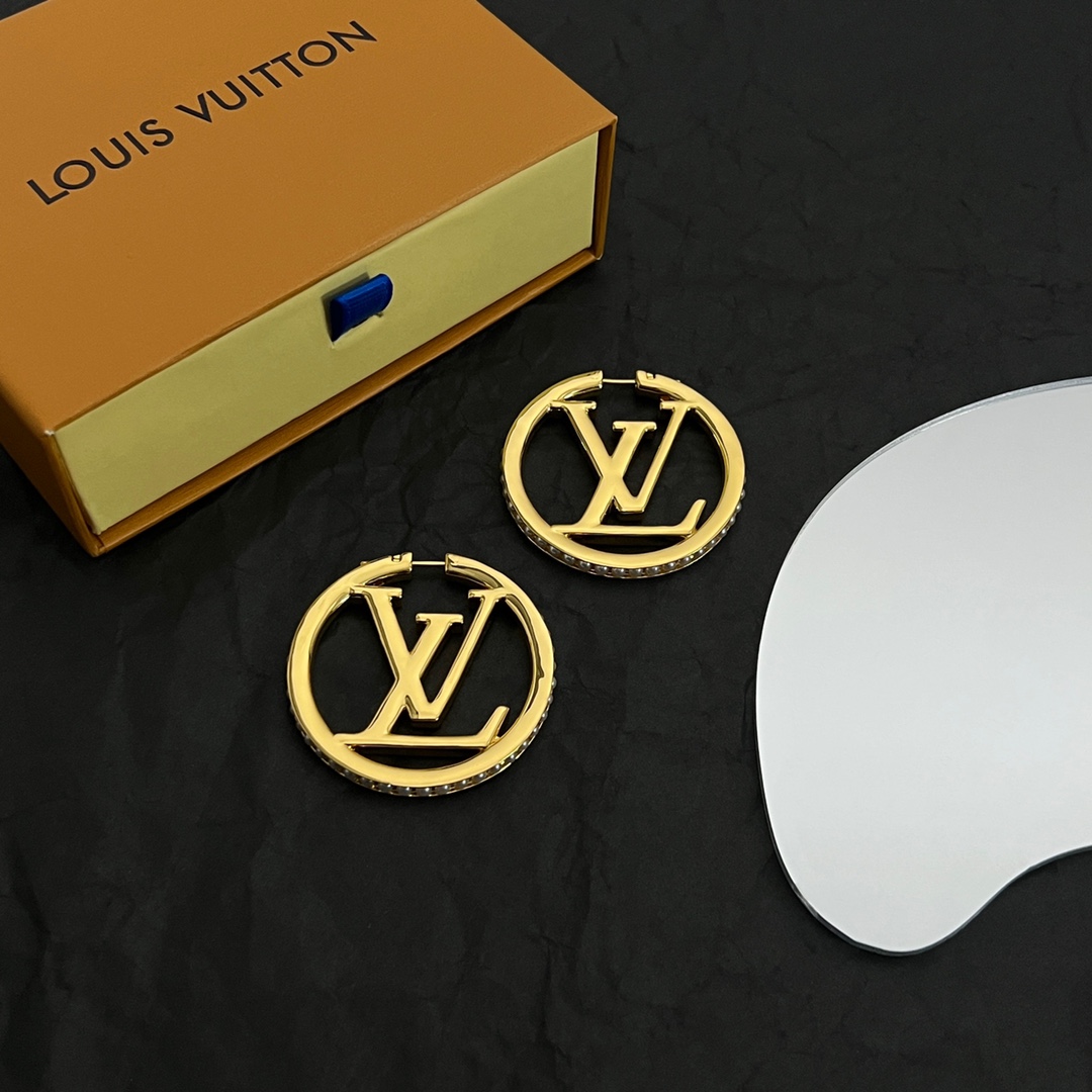 Louis Vuitto Louise Pearls Earrings     M01329 - PerfectKickZ