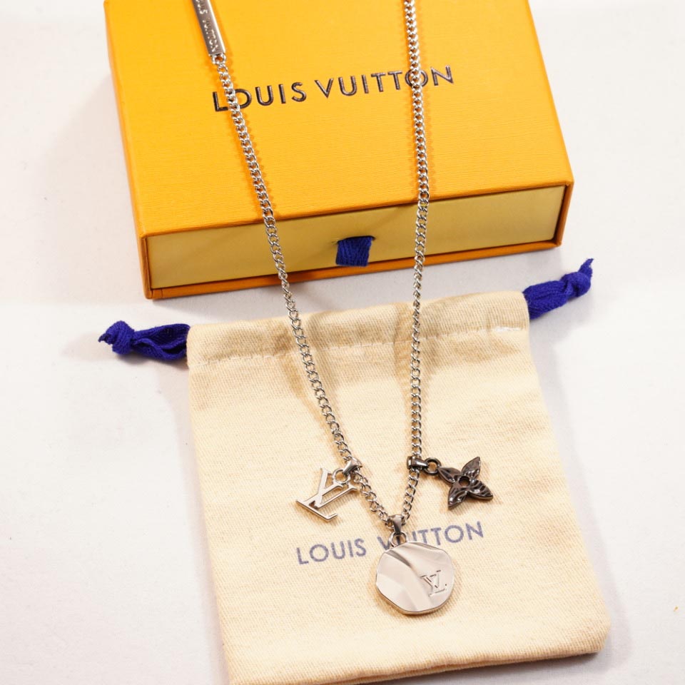Louis Vuitton LV Liquid Pendant    M01410 - PerfectKickZ