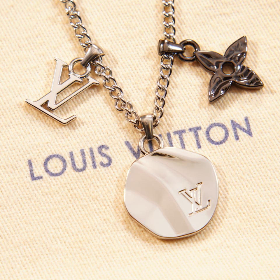 Louis Vuitton LV Liquid Pendant    M01410 - PerfectKickZ