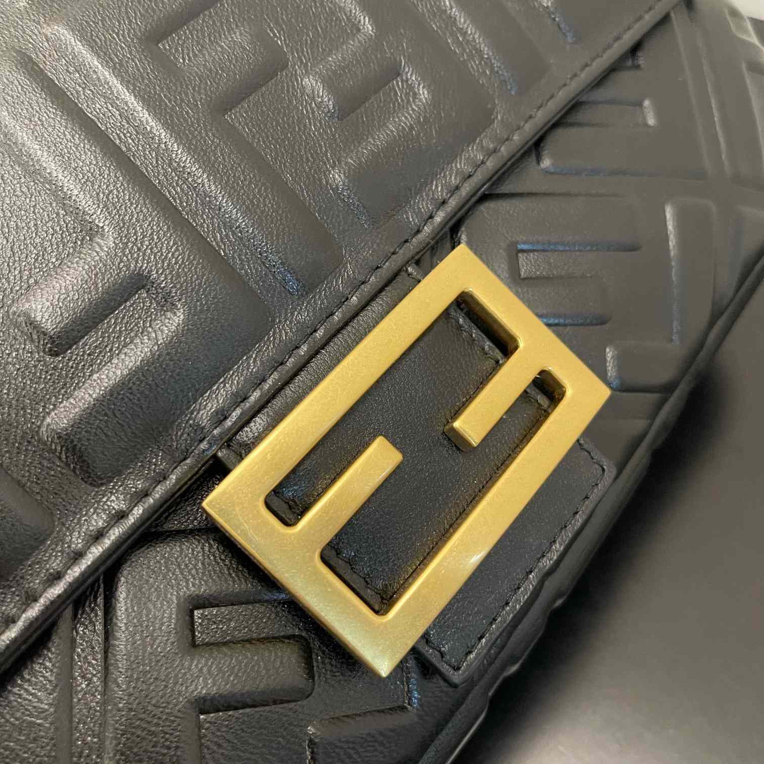 Fendi Baguette Black Leather Bag - PerfectKickZ