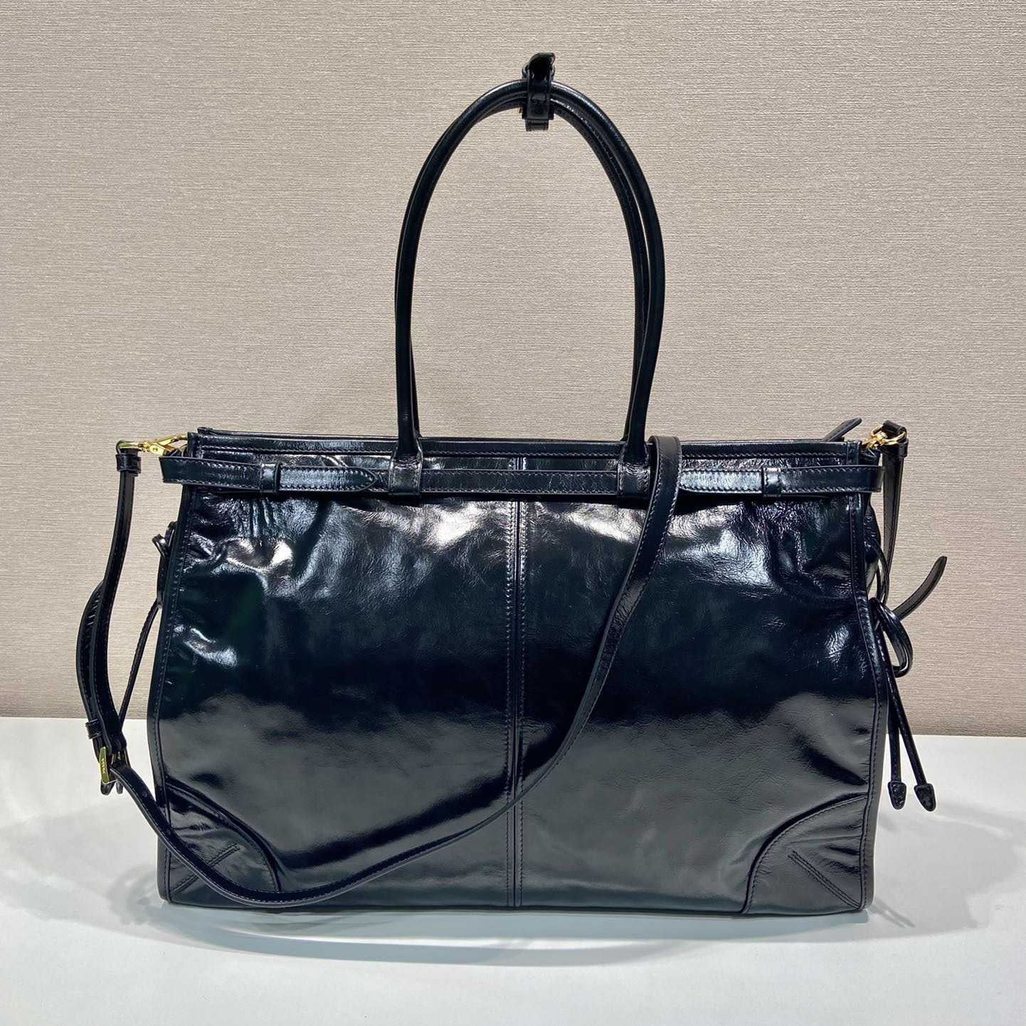 Prada Large Leather Handbag - PerfectKickZ