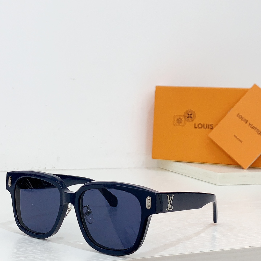 Louis Vuitton LV Confidence Square Sunglasses    Z2084U - PerfectKickZ