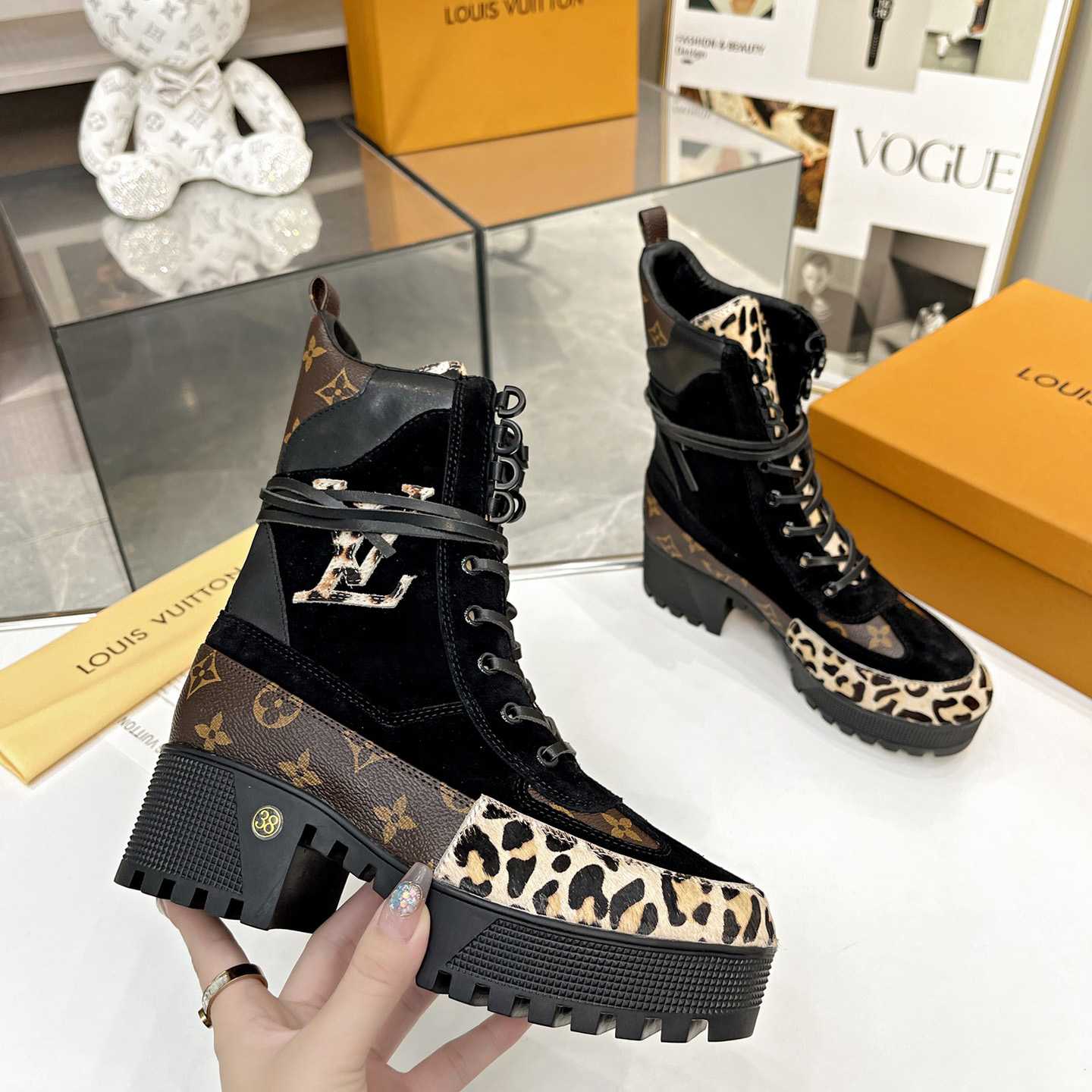 Louis Vuitton Laureate Platform Desert Boot - PerfectKickZ