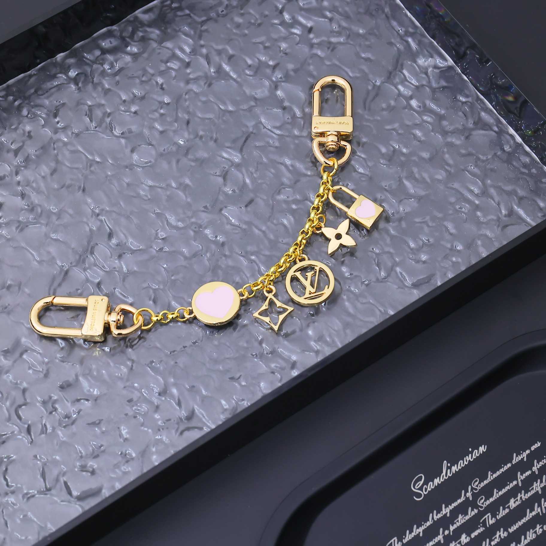 Louis Vuitton LV Iconic Heart Bag Charm    M01421 - PerfectKickZ
