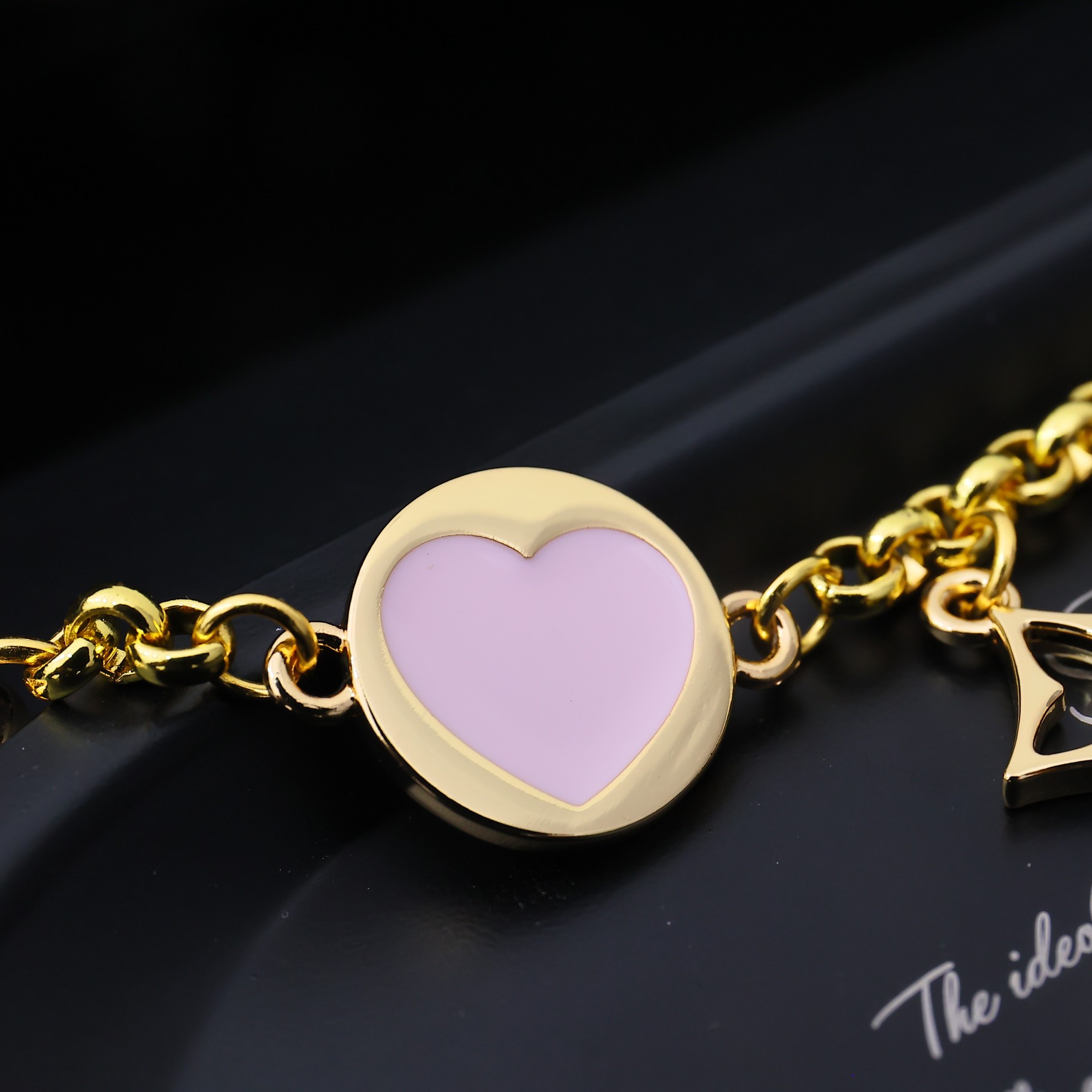 Louis Vuitton LV Iconic Heart Bag Charm    M01421 - PerfectKickZ