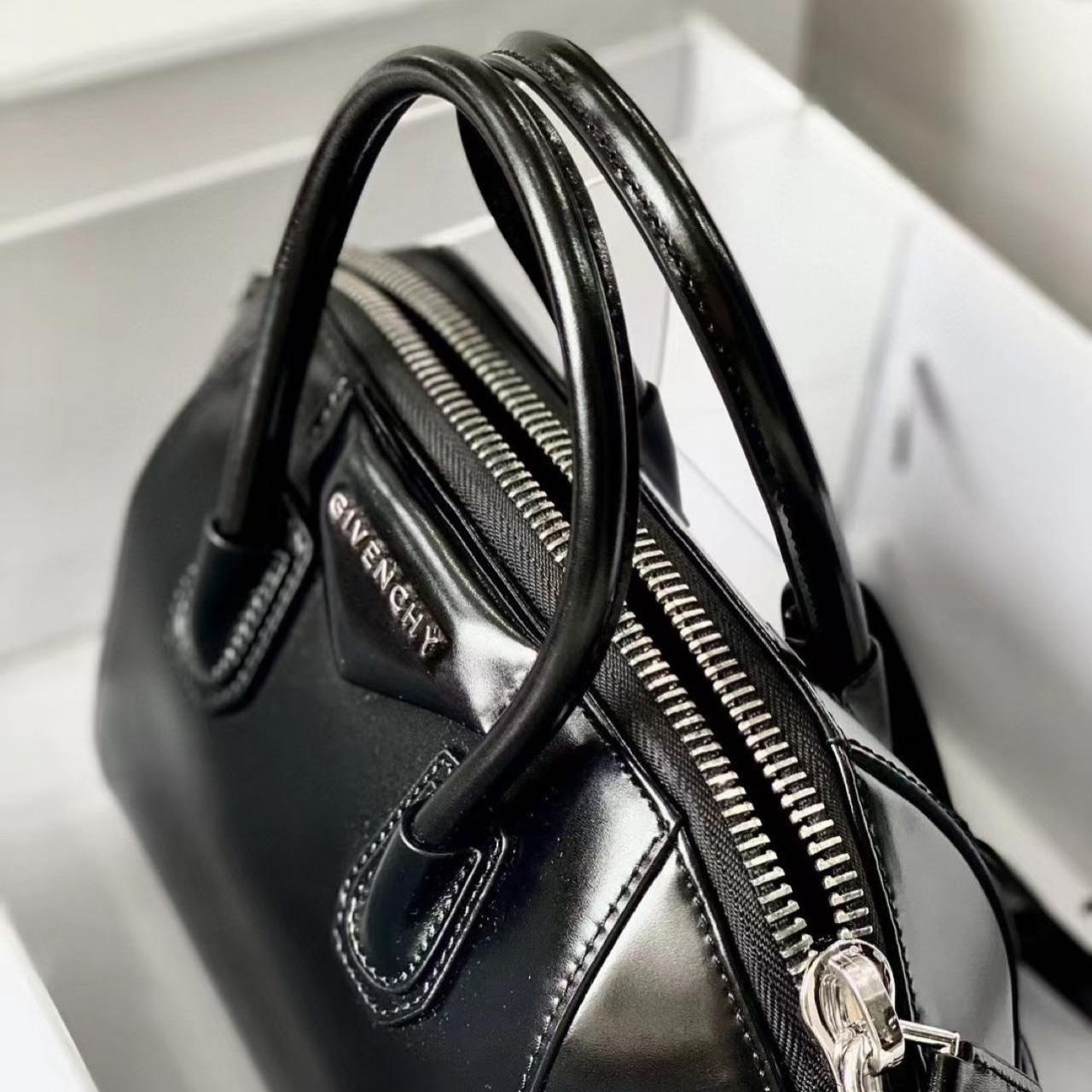 Givenchy Antigona Tote  22-27-13cm - PerfectKickZ