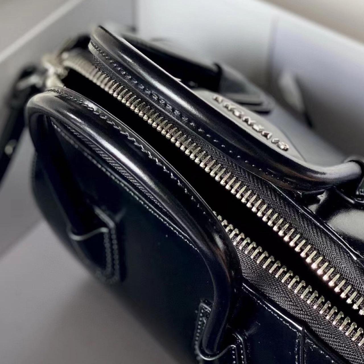 Givenchy Antigona Tote  22-27-13cm - 