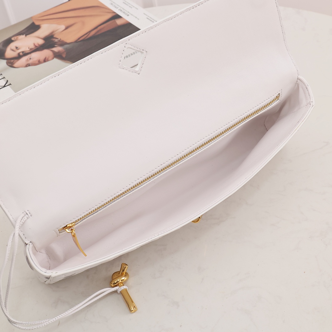 Bottega Veneta Long Clutch Andiamo With Handle - PerfectKickZ