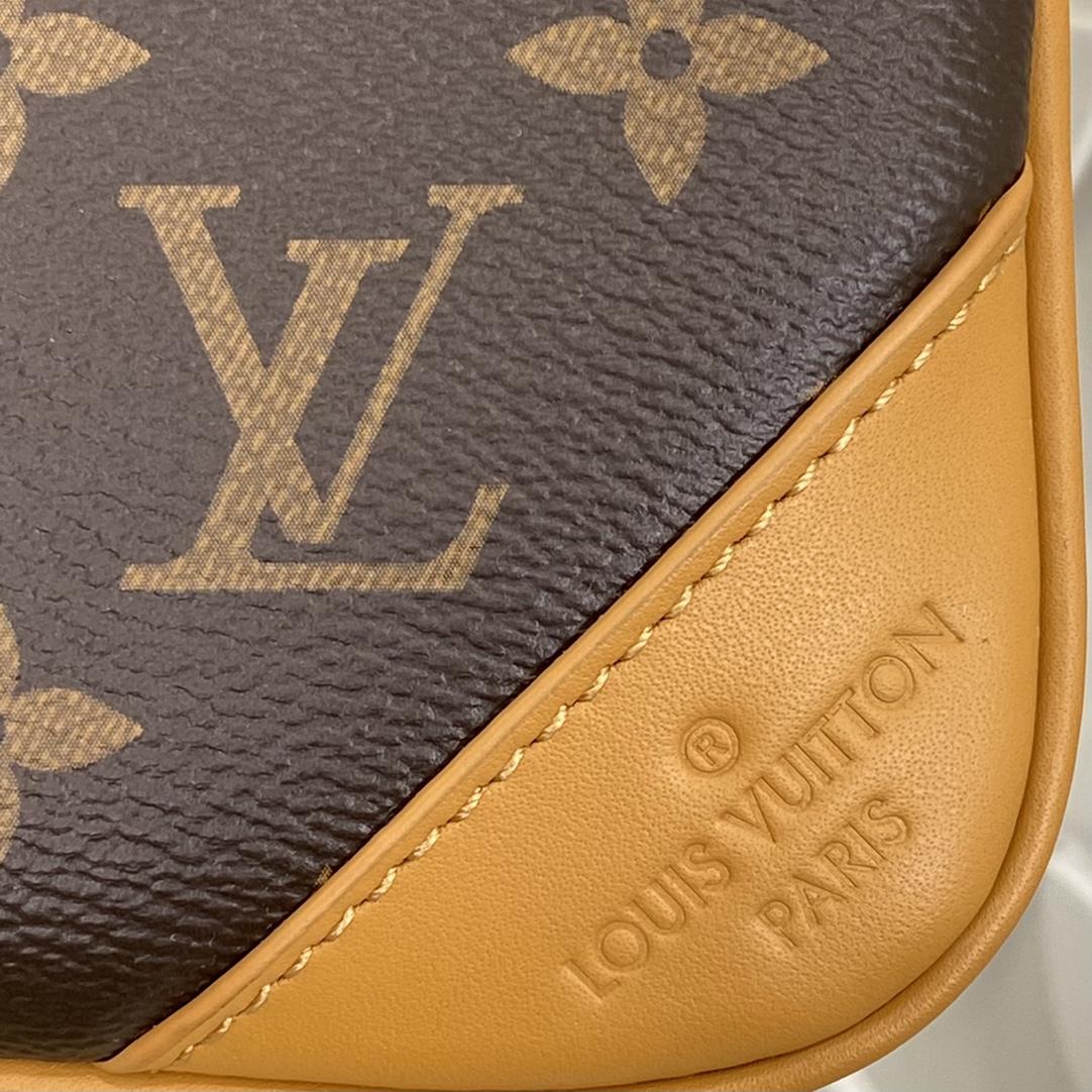 Louis Vuitton Trio Messenger    M46694 - PerfectKickZ