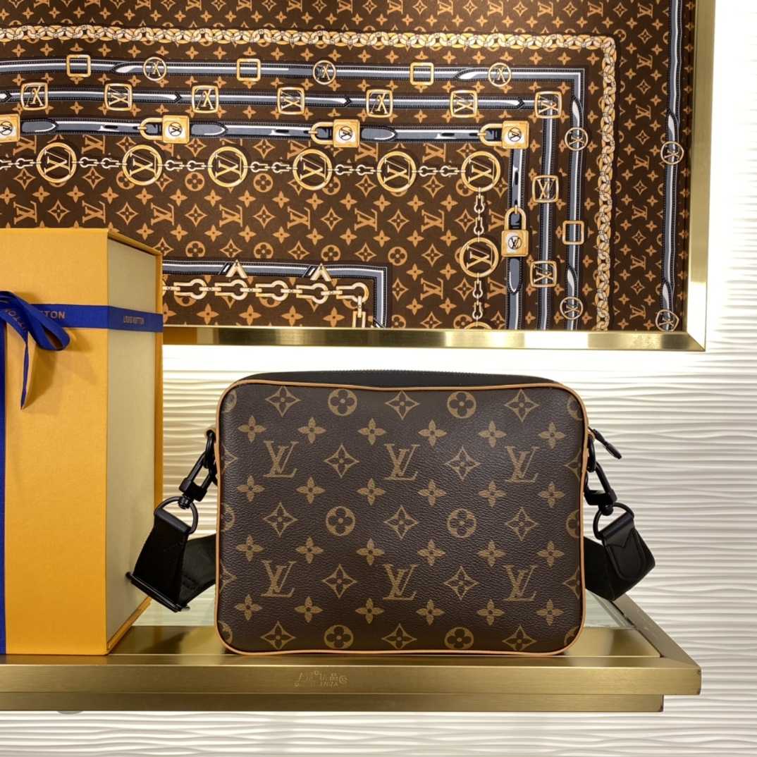 Louis Vuitton Trio Messenger    M46694 - PerfectKickZ
