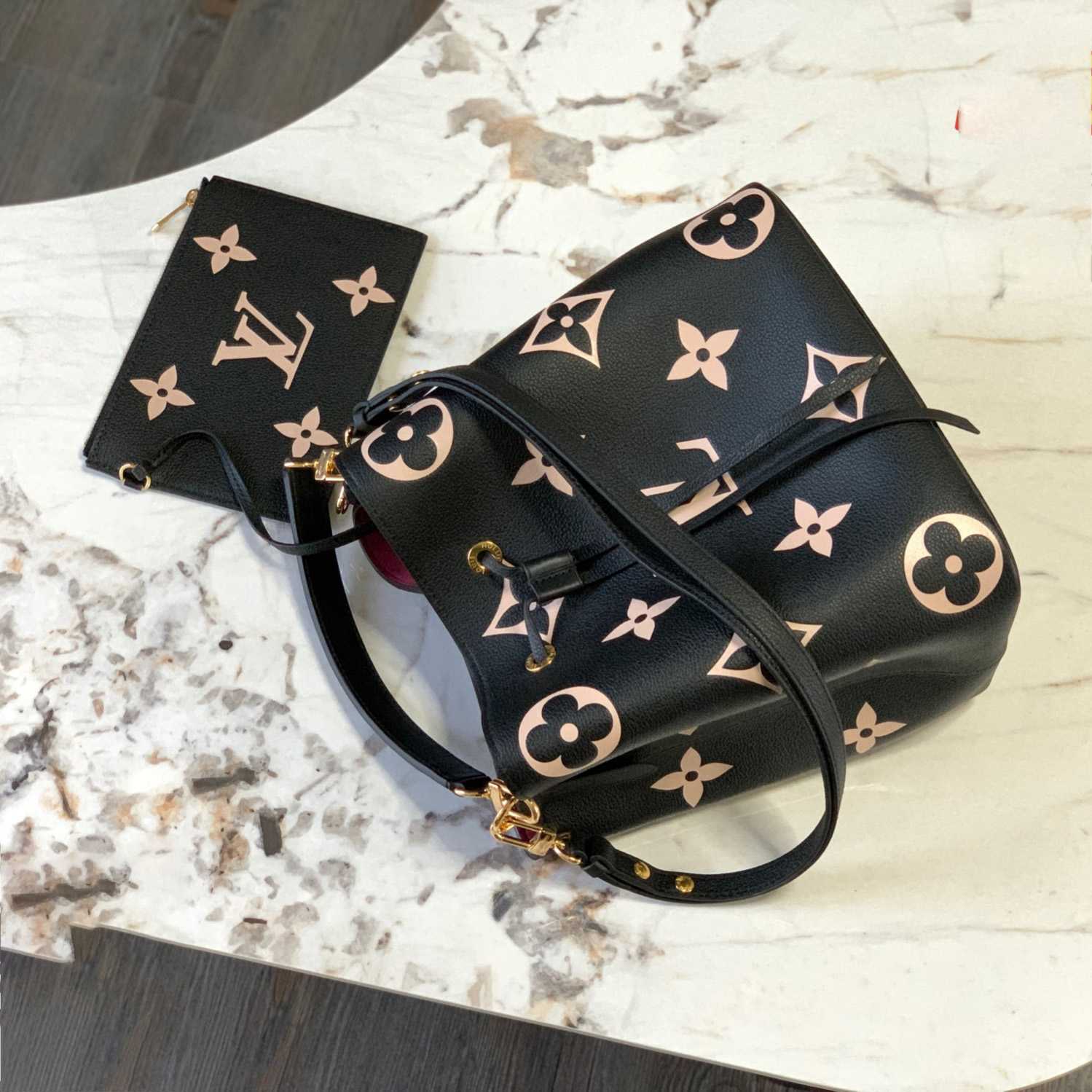 Louis Vuitton Néonoé MM  (26*26*17.5 cm) M45497 - PerfectKickZ