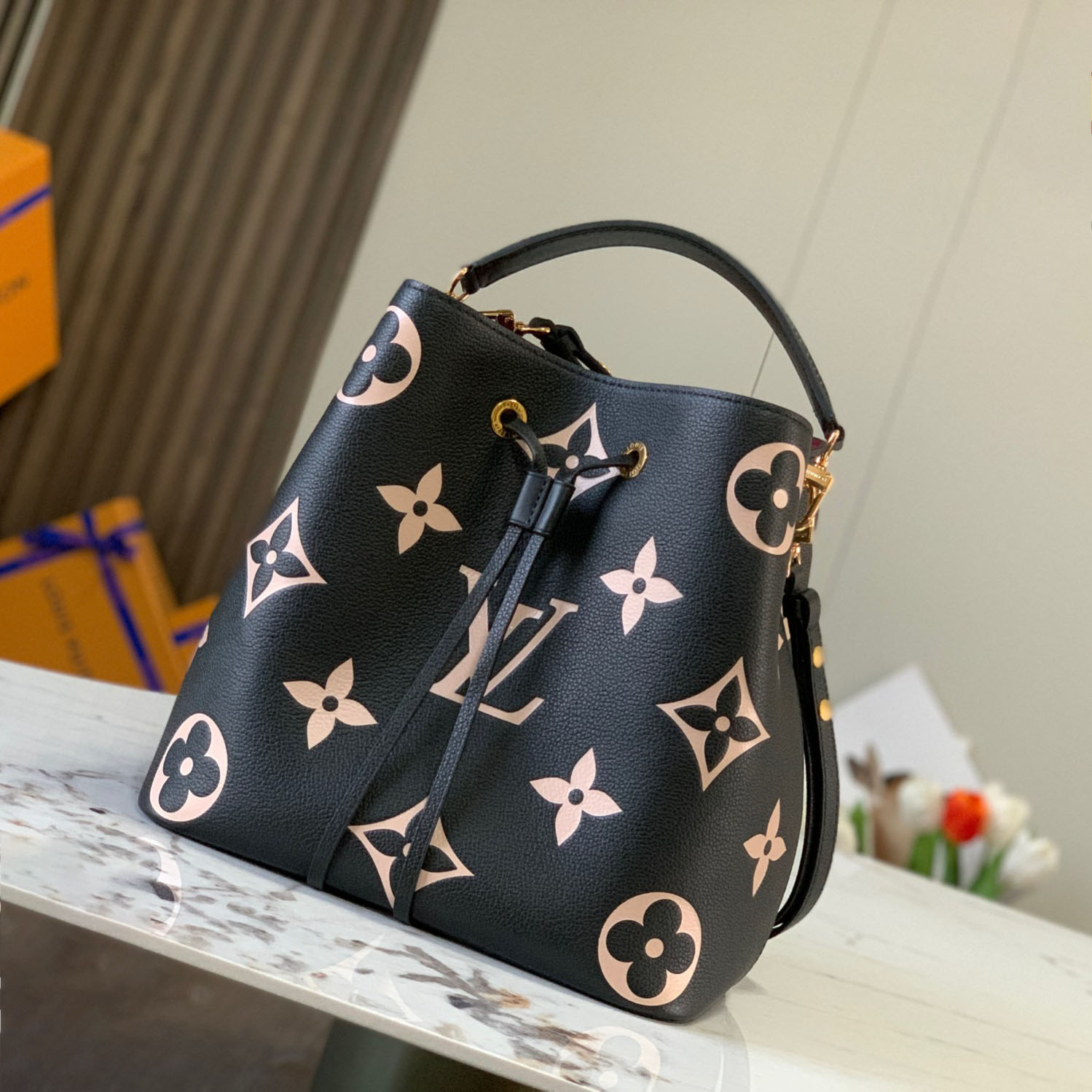 Louis Vuitton Néonoé MM  (26*26*17.5 cm) M45497 - PerfectKickZ