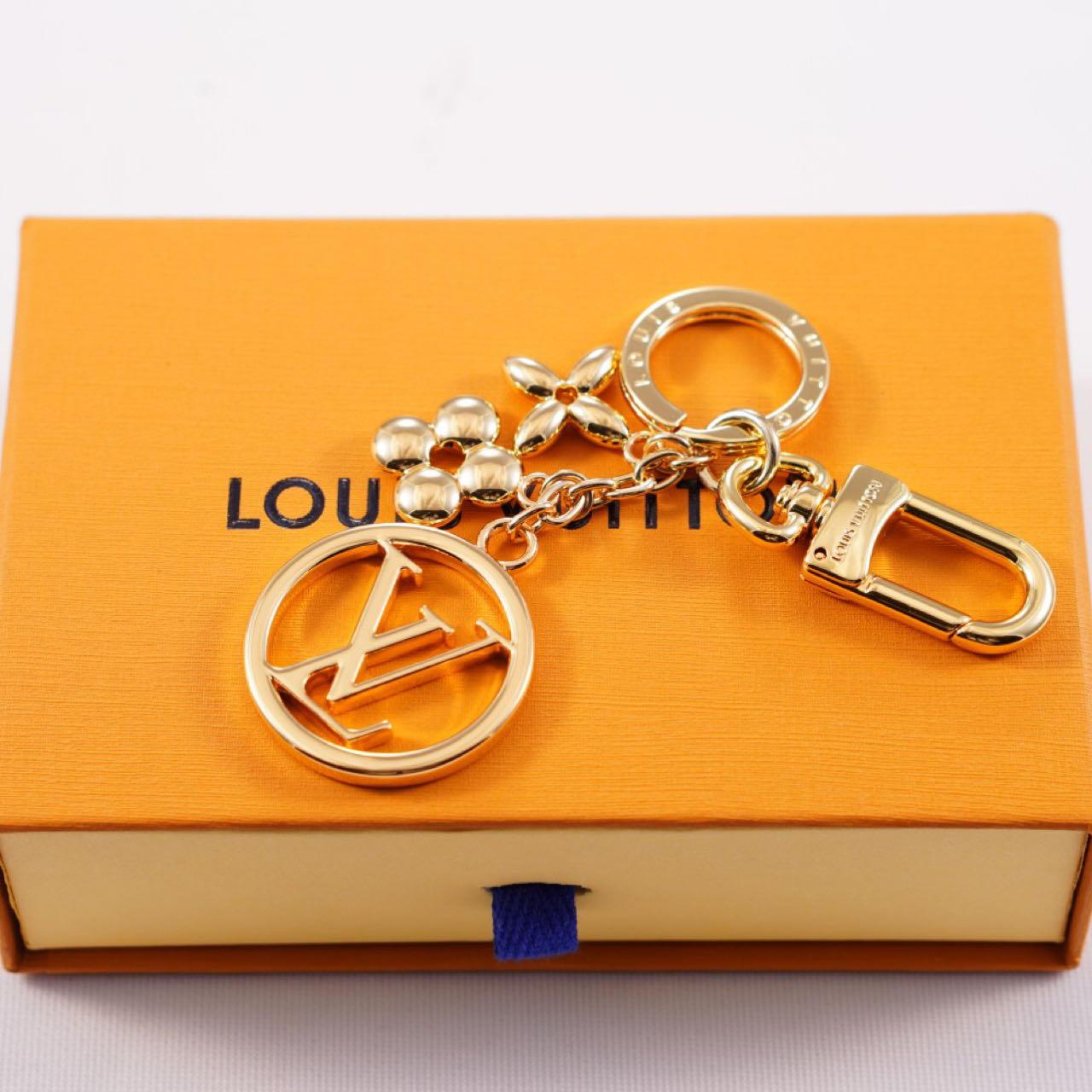 Louis Vuitton Blooming Key Holder - PerfectKickZ