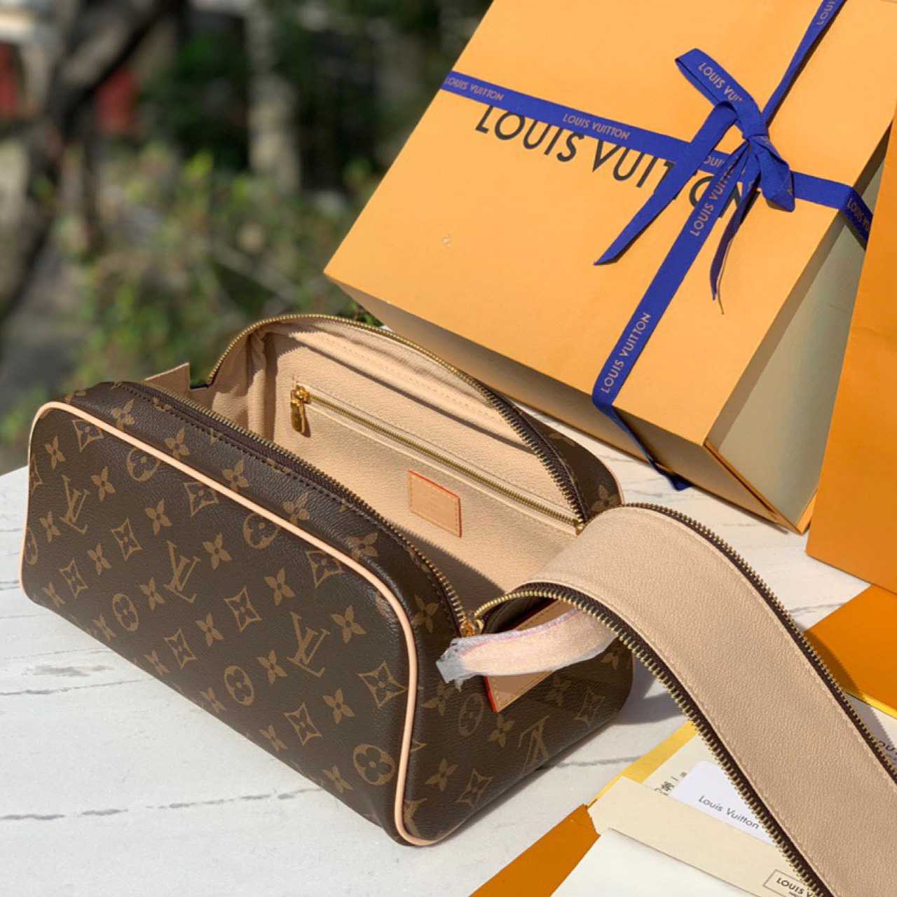 Louis Vuitton Dopp Kit Toilet Pouch   M44494 - PerfectKickZ
