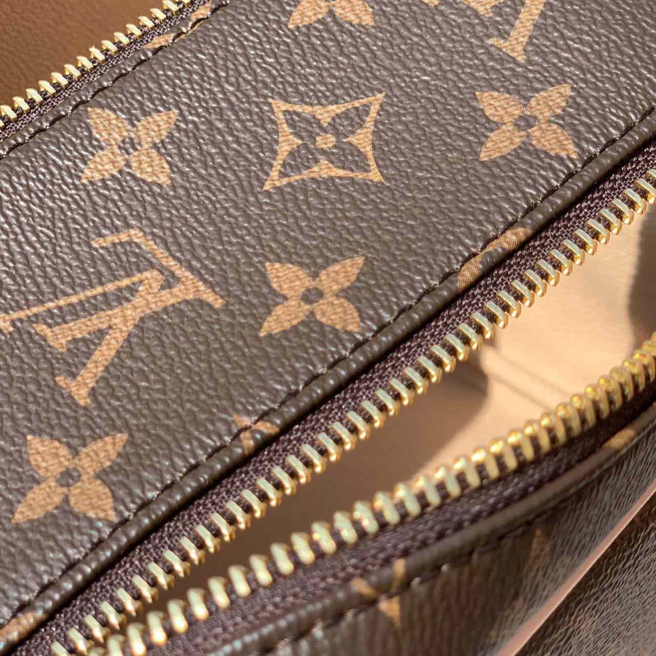 Louis Vuitton Dopp Kit Toilet Pouch   M44494 - PerfectKickZ