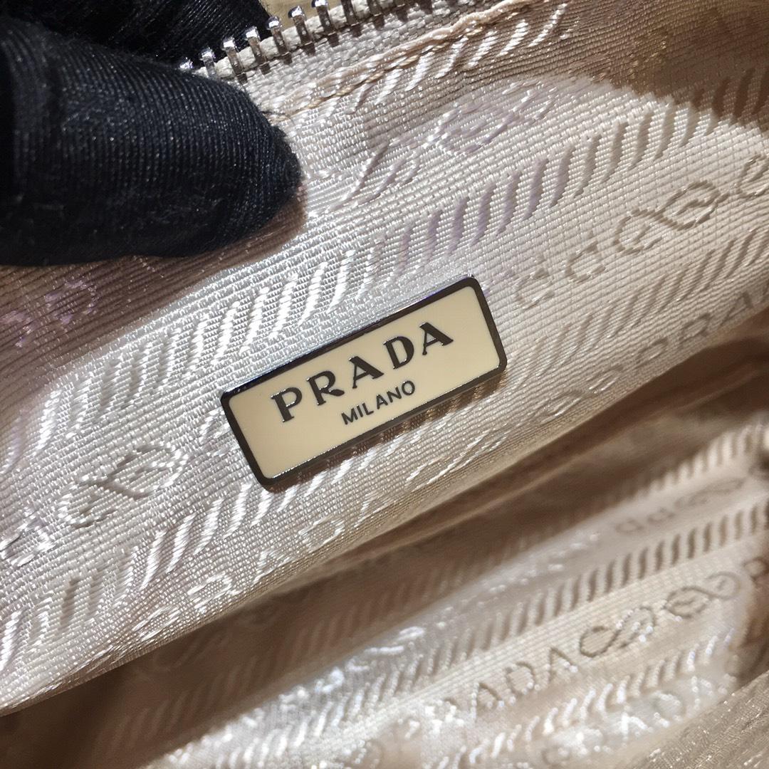 Prada Re-Edition 2005 Raffia Bag (22-12-6cm) - PerfectKickZ