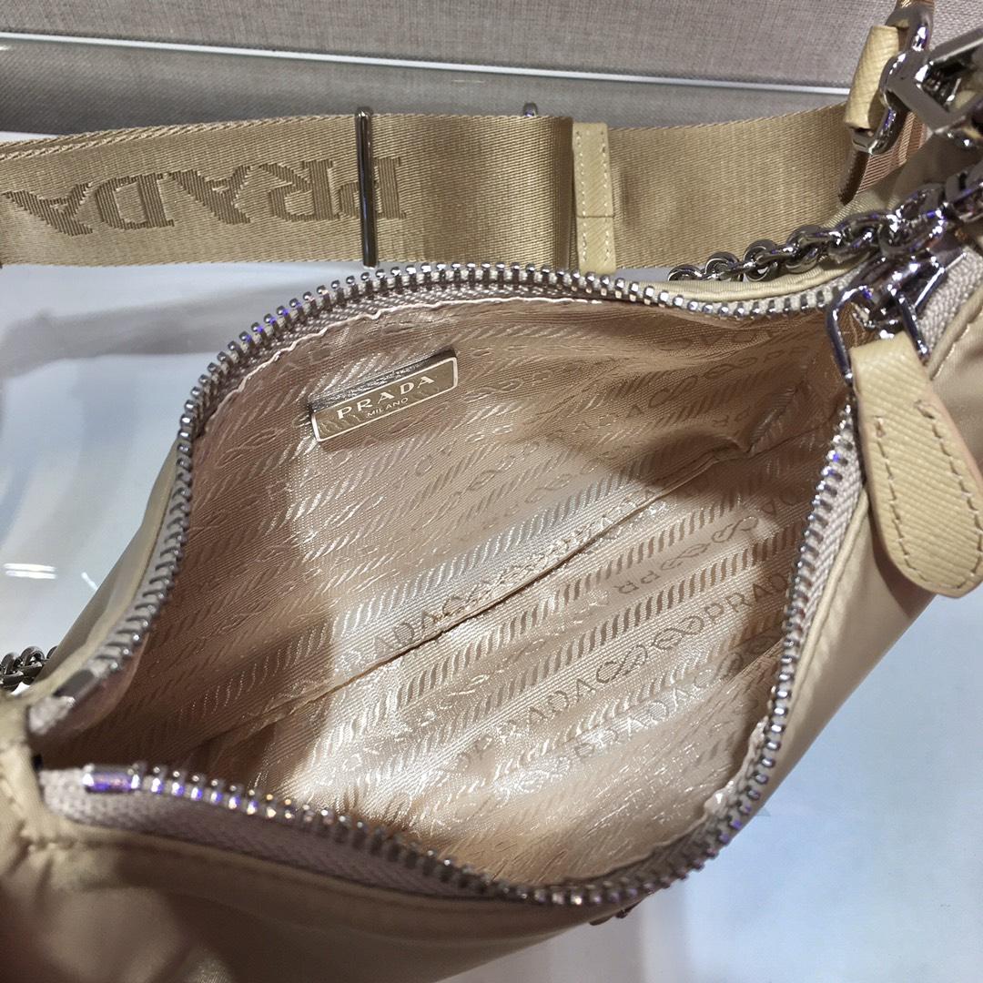 Prada Re-Edition 2005 Raffia Bag (22-12-6cm) - PerfectKickZ
