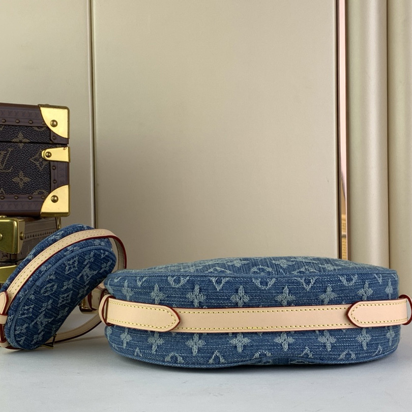 Louis Vuitton Croissant MM   M46856 - PerfectKickZ