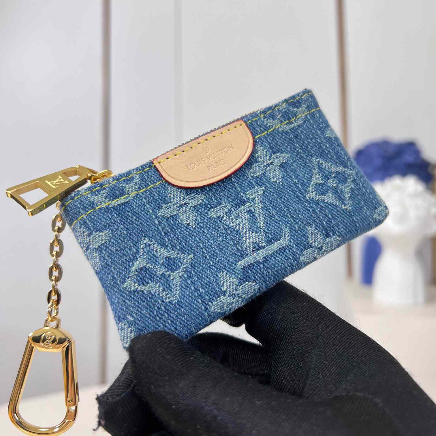 Louis Vuitton Key Pouch   M82961 - PerfectKickZ