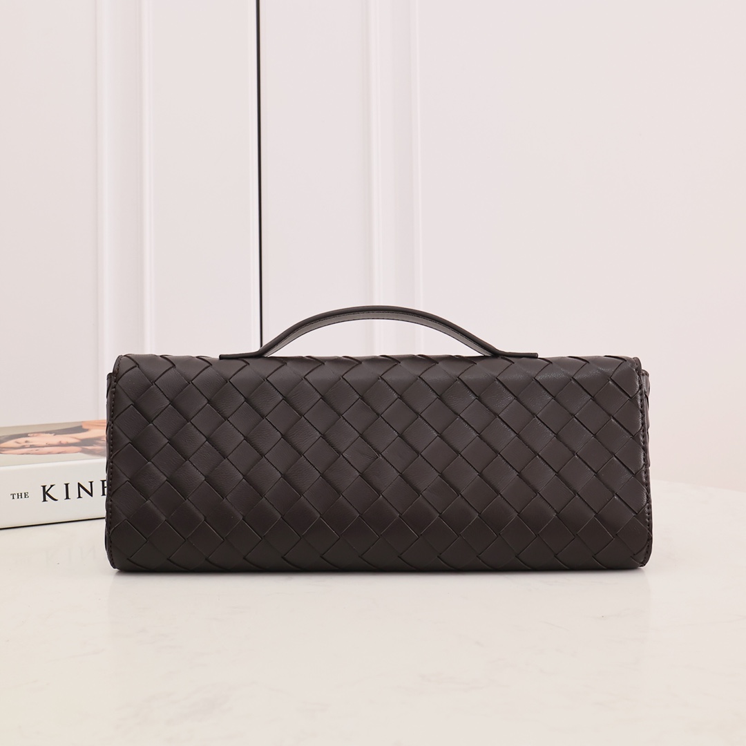 Bottega Veneta Long Clutch Andiamo With Handle - 