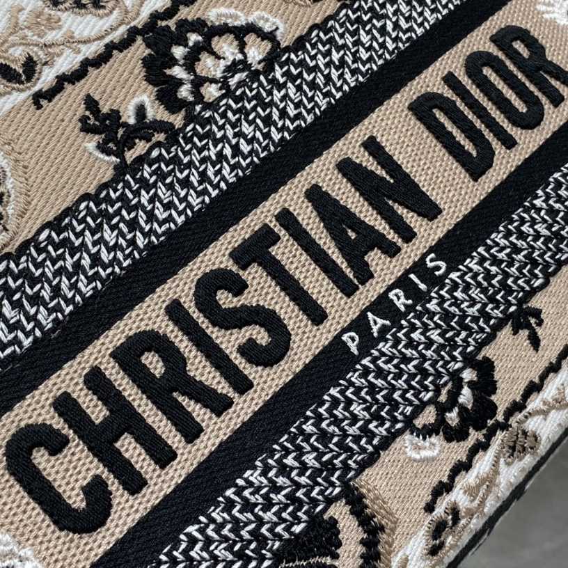 Dior Medium Lady D-Joy Bag - PerfectKickZ